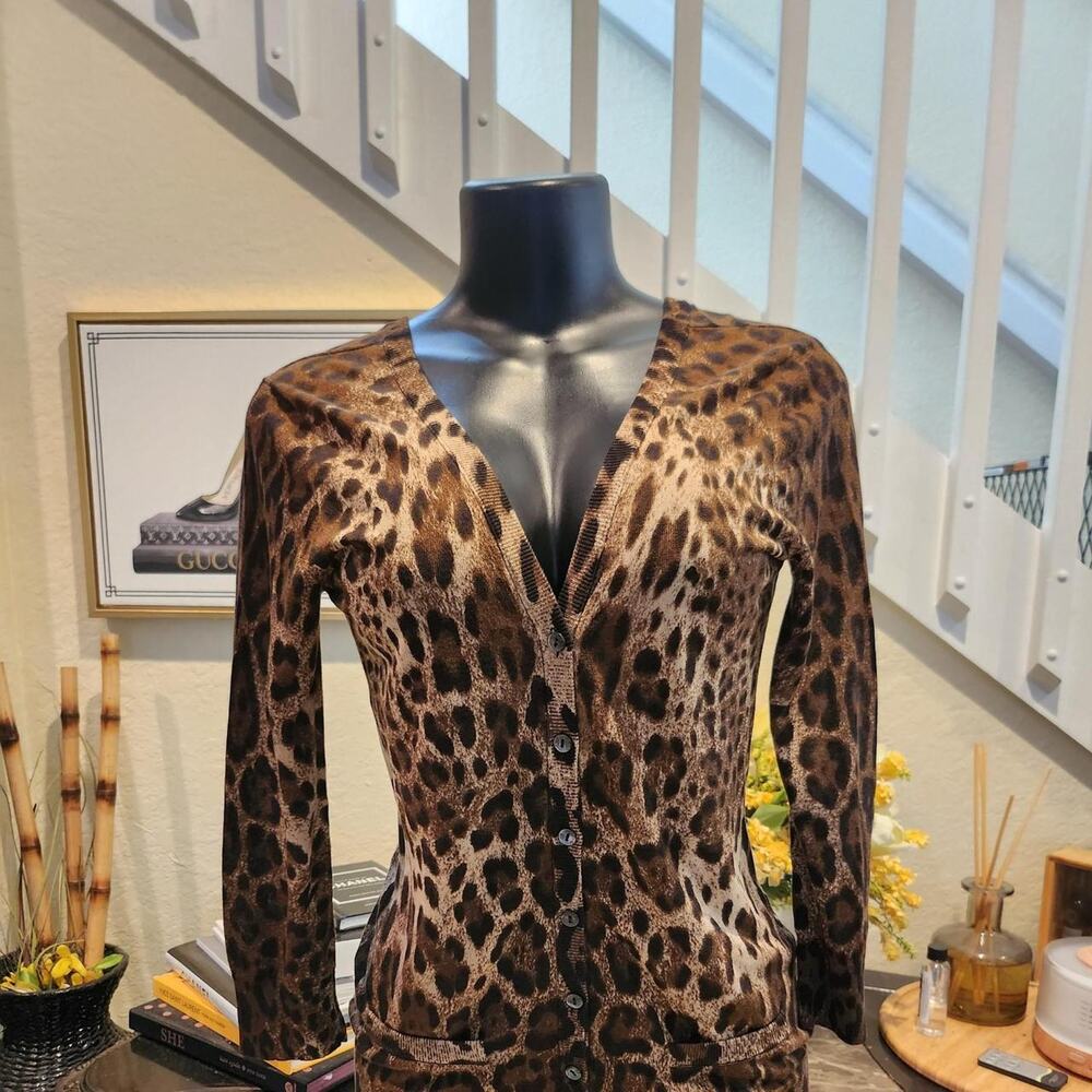 Dolce & Gabbana Leopard Print V-Neck Button-Up Cardigan size 44